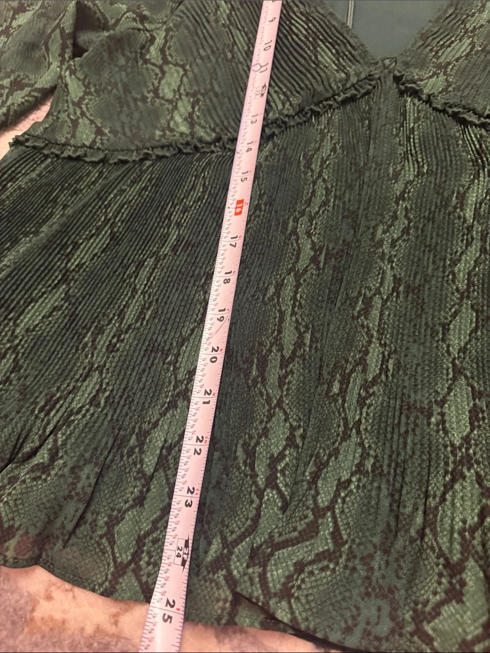 Michael kors Green Snake-Print Pleated V-Neck Blouse size L
